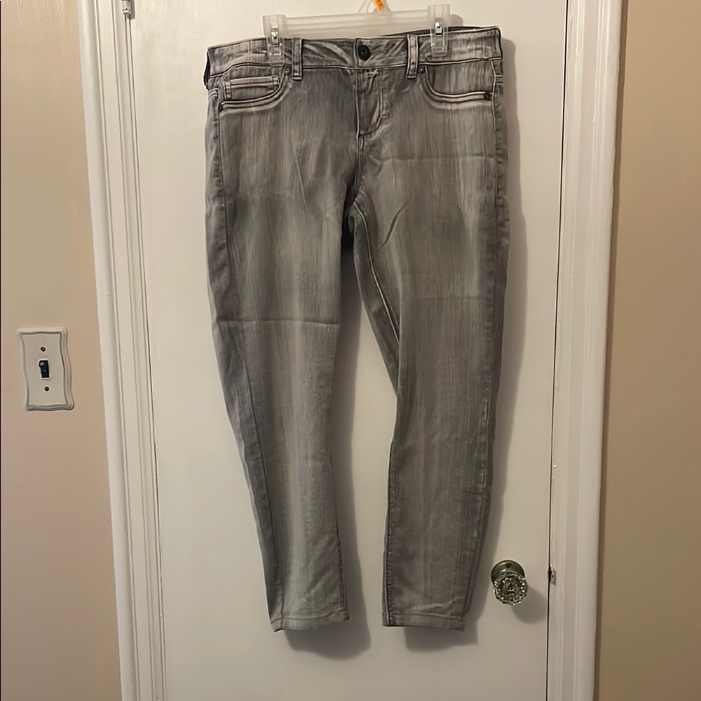 Gray Women's Low-Rise Jeggings